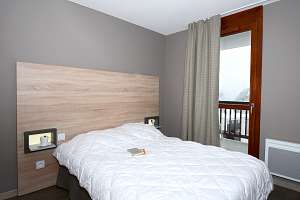 Residence Le Panoramic - Flaine - Francija- SKIFUN - zakonska postelja v spalnici