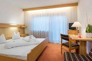 Hotel Pension Prack - Kronplatz - Italija - SKIFUN - postelja za dve osebi