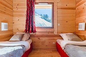 Le Grand Panorama II - Valmeinier - Francija - SKIFUN - postelja v spalnici