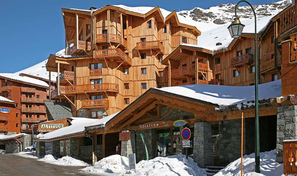Chalet Altitude - Val Thorens - Francija - SKIFUN - apartmajska hiša pozimi