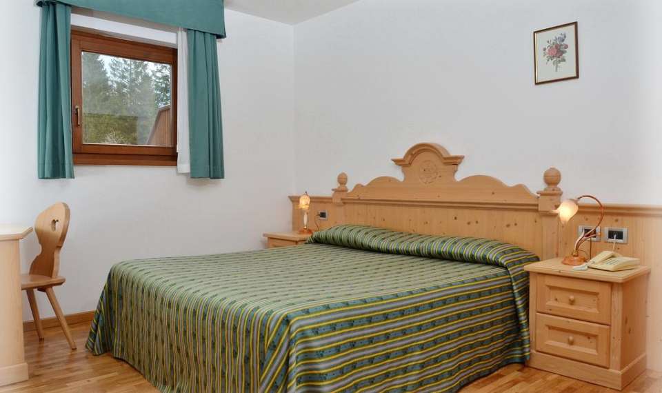 Residence Taufer - San Martino di Castrozza - SKIFUN - spalnica z zakonsko posteljo