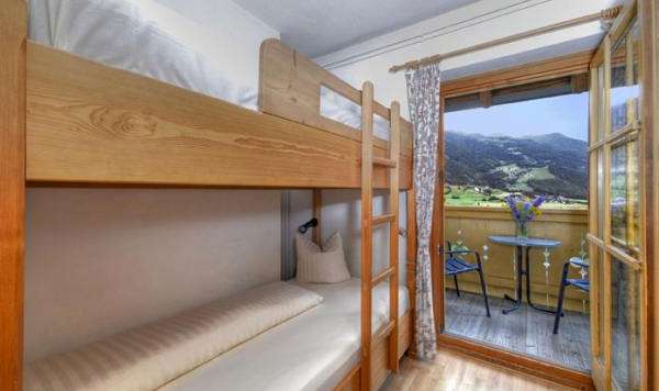 Apartmaji Goldried- Avstrija -pograd- SKIFUN