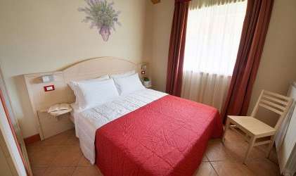 Ponte di Legno - Adamello Resort - Italija - SKIFUN - spalnica z zakonsko posteljo