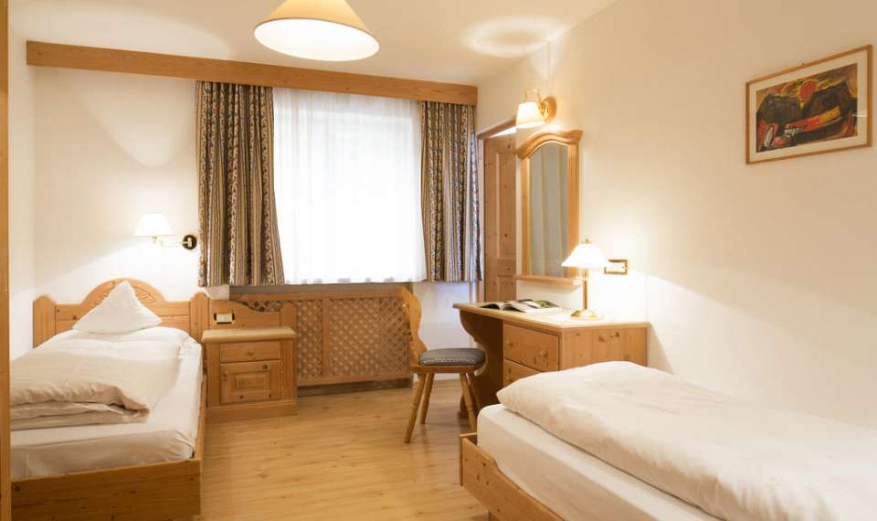 Residence La Selva - Val Gardena - SKIFUN - postelja v spalnici