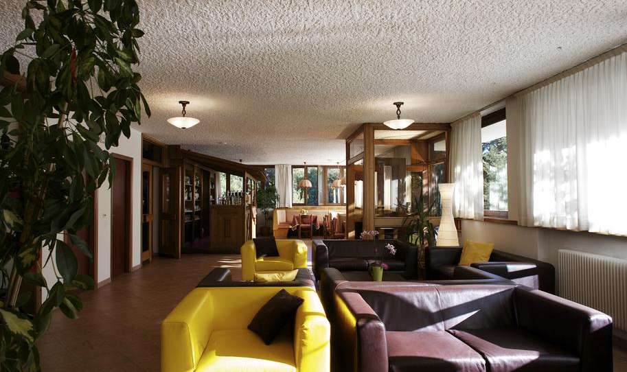 Folgarida Hotel Alaska  lobby