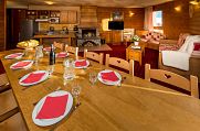 Chalet Altitude - Val Thorens - Francija - SKIFUN - kuhinja z jedilnico