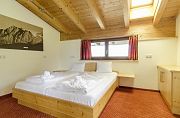 Hotel Dolomitenhof zakonska postelja