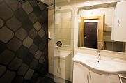31Jahorinski IZLOG - Jahorina - apartmaji na snegu - SKIFUN - walk-in tuš kabina v kopalnici