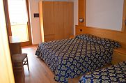 Residence Antares - Andalo - Italija - SKIFUN - spalnica 