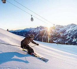 <font color=blue>SKI OPENING</font> <br><u>KRONPLATZ</u></br> <b>Skipass 4=3</br>